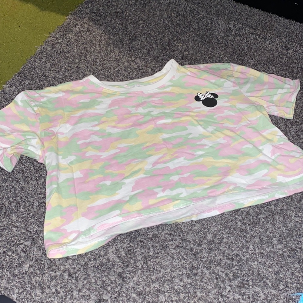 4/$10✨Disney Minnie Mouse crop top